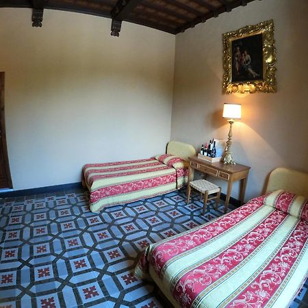 Agriturismo Montecorona อุมแบร์ทิเดอ ภายนอก รูปภาพ