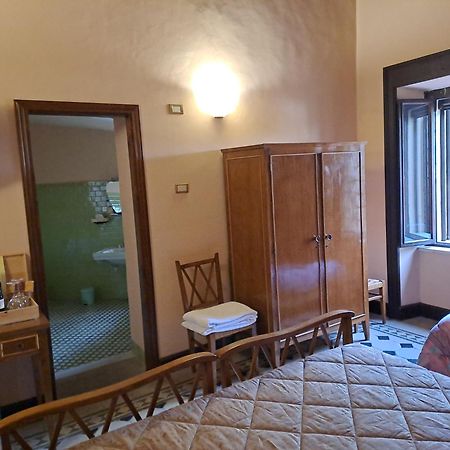 Agriturismo Montecorona อุมแบร์ทิเดอ ภายนอก รูปภาพ