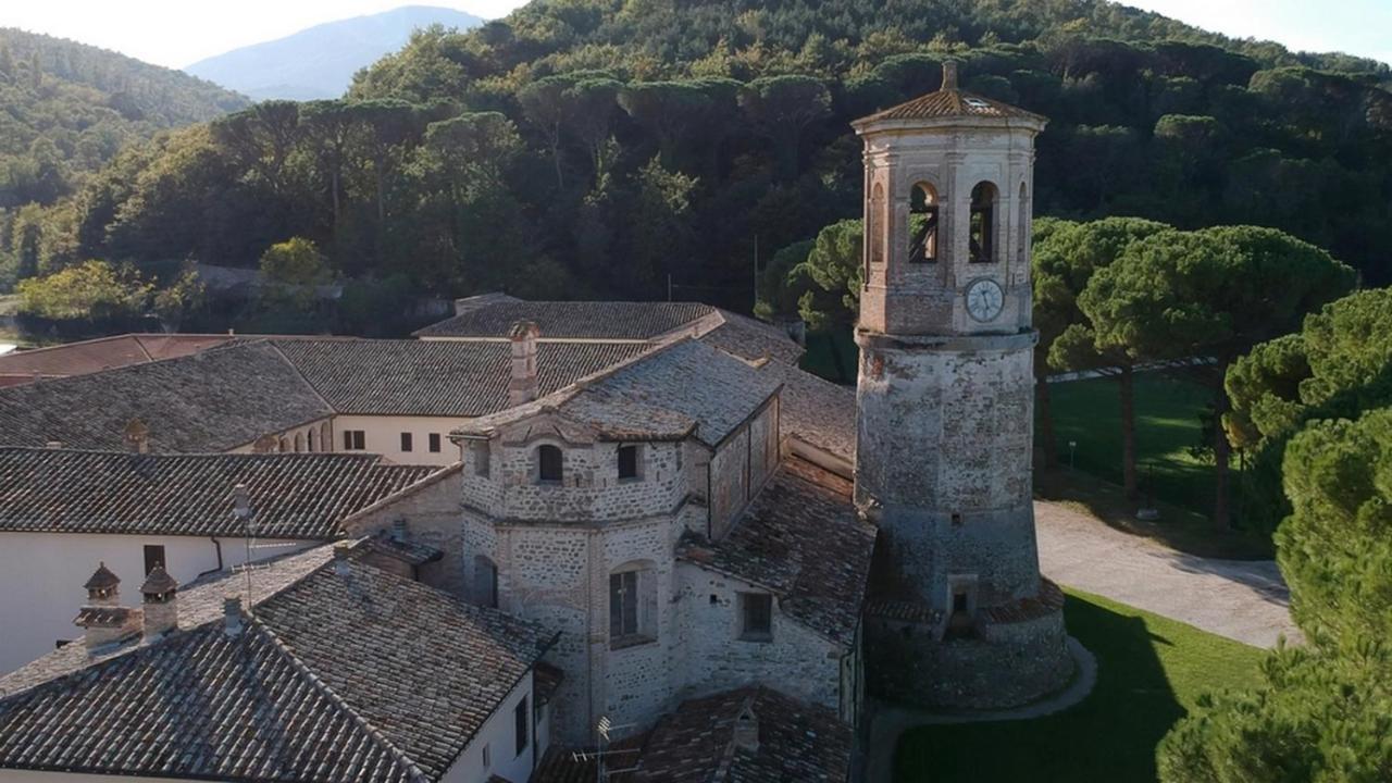 Agriturismo Montecorona อุมแบร์ทิเดอ ภายนอก รูปภาพ