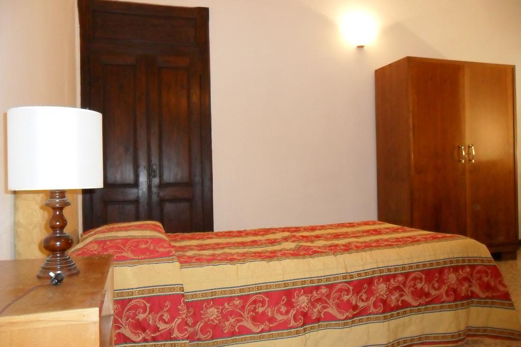 Agriturismo Montecorona อุมแบร์ทิเดอ ห้อง รูปภาพ