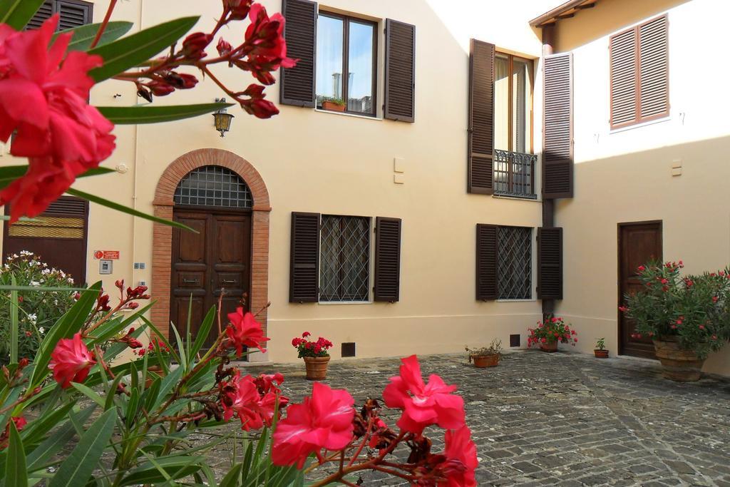 Agriturismo Montecorona อุมแบร์ทิเดอ ภายนอก รูปภาพ