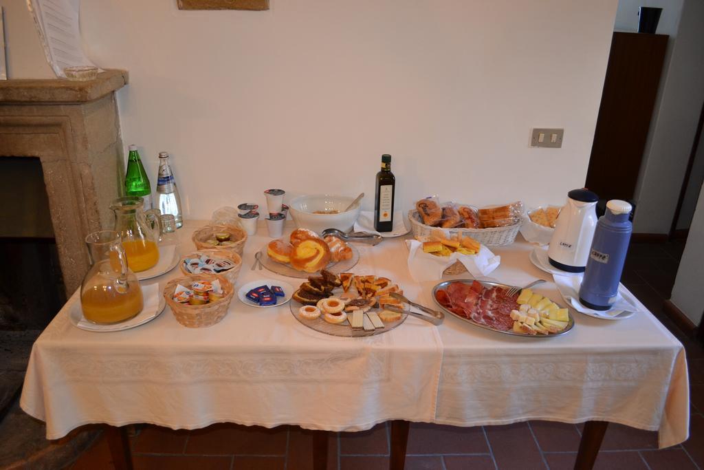Agriturismo Montecorona อุมแบร์ทิเดอ ภายนอก รูปภาพ